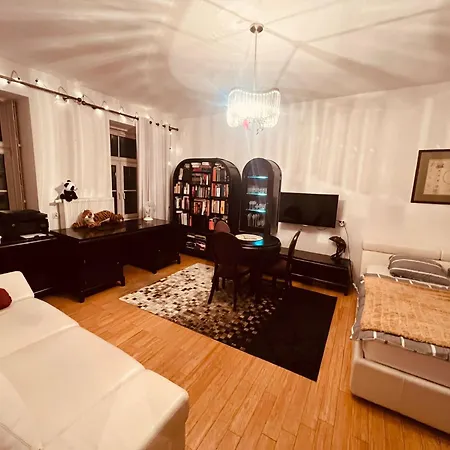 Centrum Cozy Entire Flat Apartamento Varsóvia